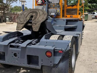 2011-terberg-yt182-1263775-44901924