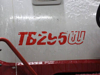 2013-takeuchi-tb295w-1404300-44902333