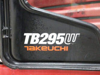 2013-takeuchi-tb295w-1404300-44902341
