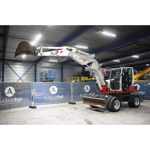 2013 تاكوتشي TB295W-44902354