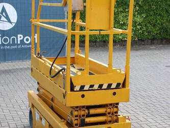 2010-haulotte-optimum-8-1404308-44902593