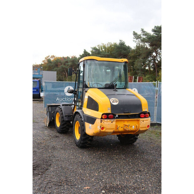 2017 JCB 406 T4-44902696