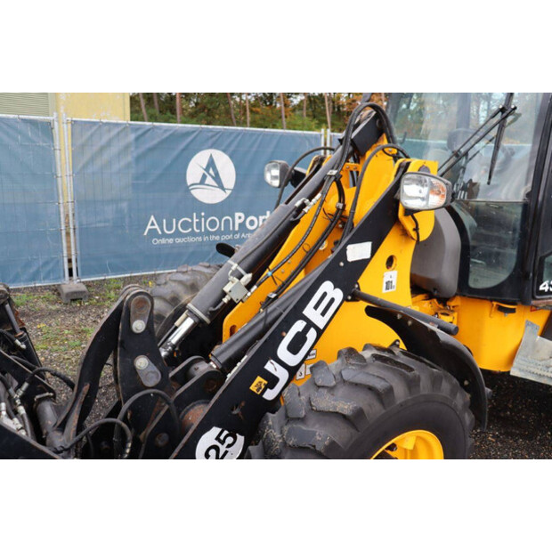 2017 JCB 406 T4-44902705