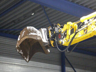 komatsu-pw148-44902805