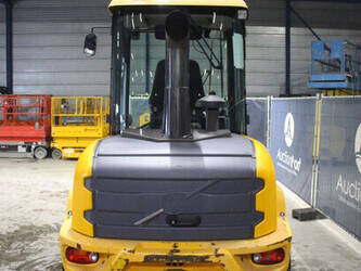 2016-volvo-l30g-1404317-44902846