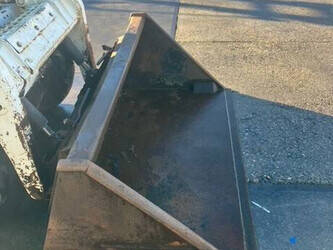 2011-bobcat-s100-1404320-44902932