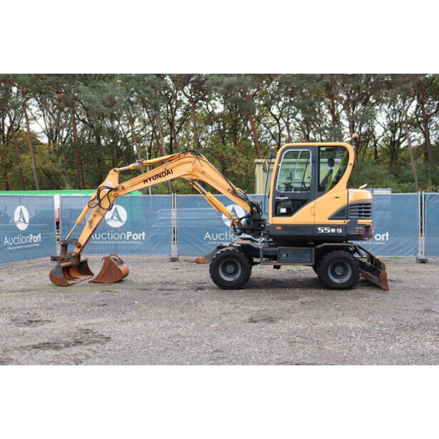 2013 Hyundai 55W-9-44903024