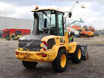 2016-volvo-l30g-1404324-44903076