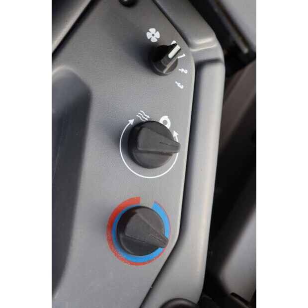 2016 Volvo L30G-44903105