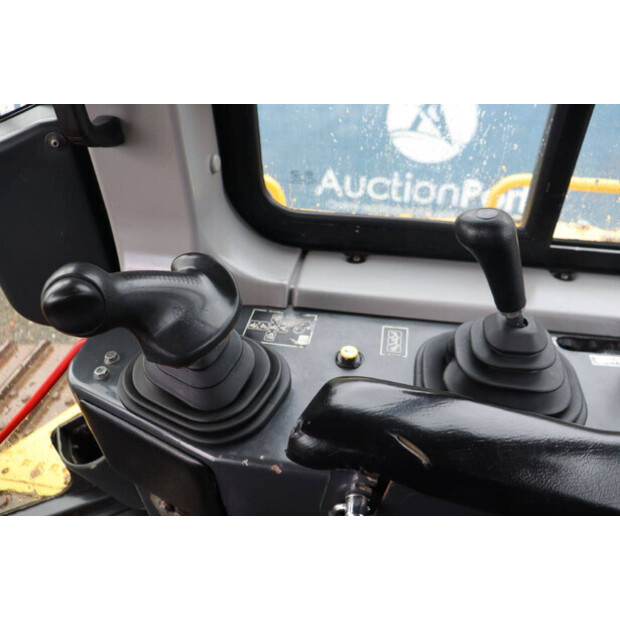 2013 Komatsu D65PX-17-44903655