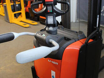 2020-toyota-spe120-1404348-44903929