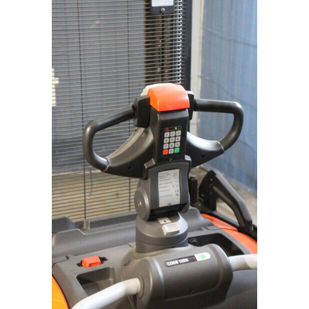 2020 Toyota SPE120-44903943