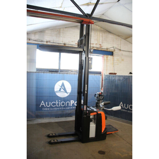 2020 Toyota SPE120-44903946