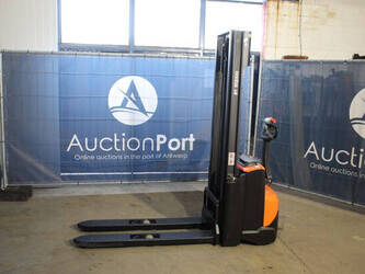 Image de Empileur de palettes piéton 2019 Toyota SWE100