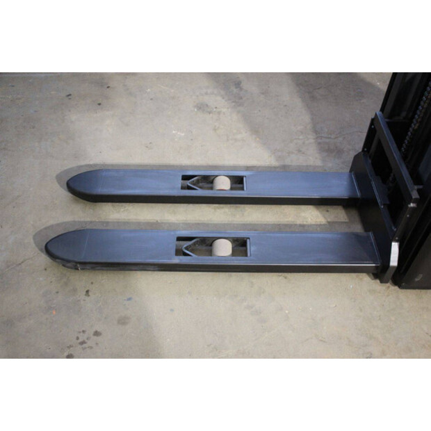 2019 Toyota SWE100-44903983