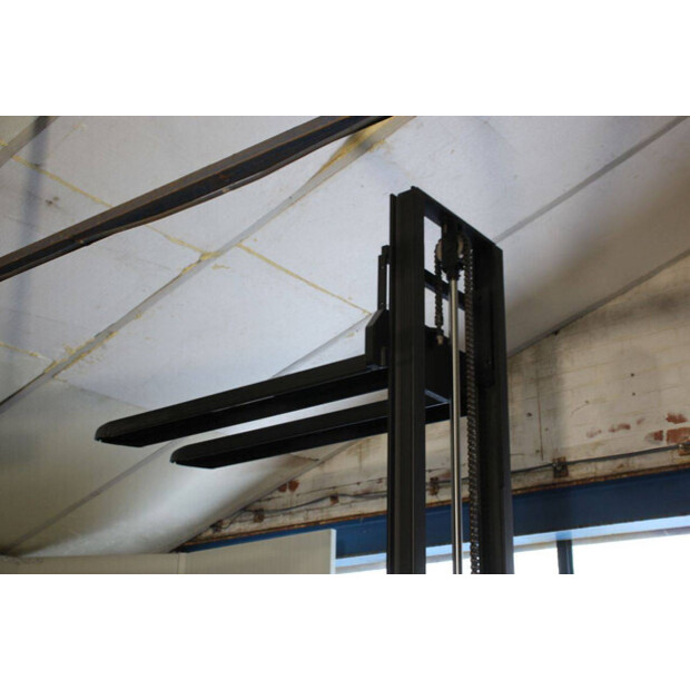 2019 Toyota SWE100-44903996