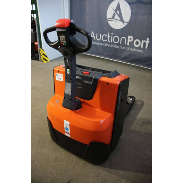 2021 تويوتا LWE160-44904001