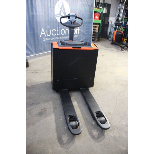 2021 تويوتا LWE160-44904002