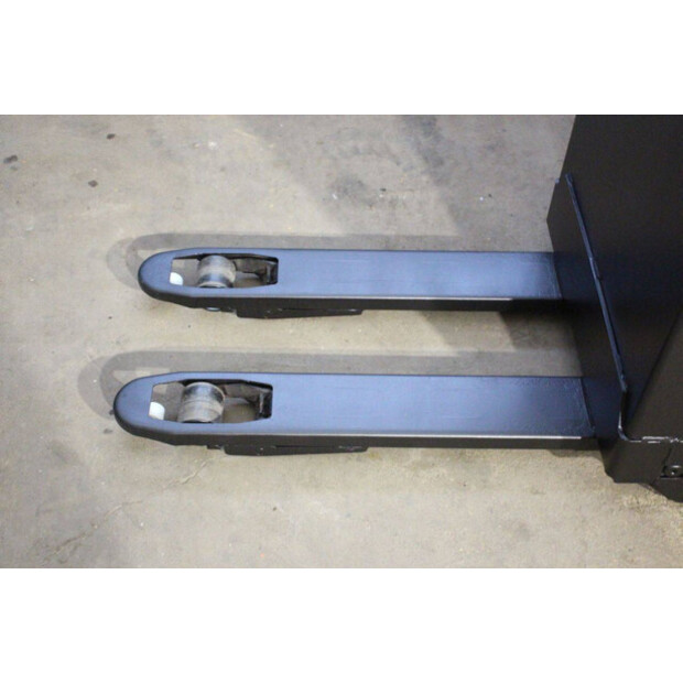 2021 تويوتا LWE160-44904006