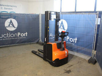 2017-toyota-swe140l-1404354-44904065