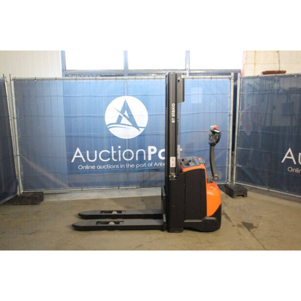 2018 Toyota SWE120-44904108