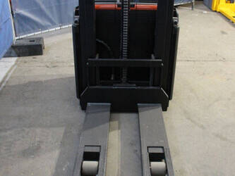 2018-toyota-swe120-1404356-44904113