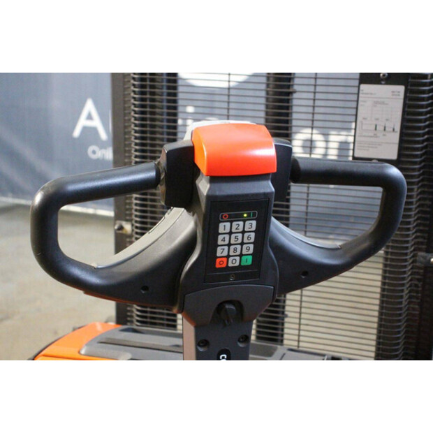 2018 Toyota SWE120-44904123