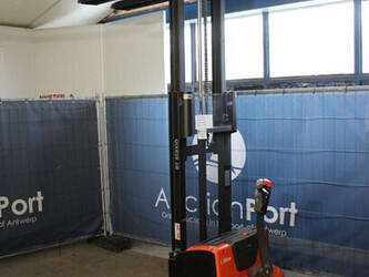 2018-toyota-swe120-1404356-44904127