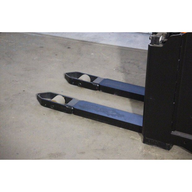 2018 Toyota SWE120-44904129