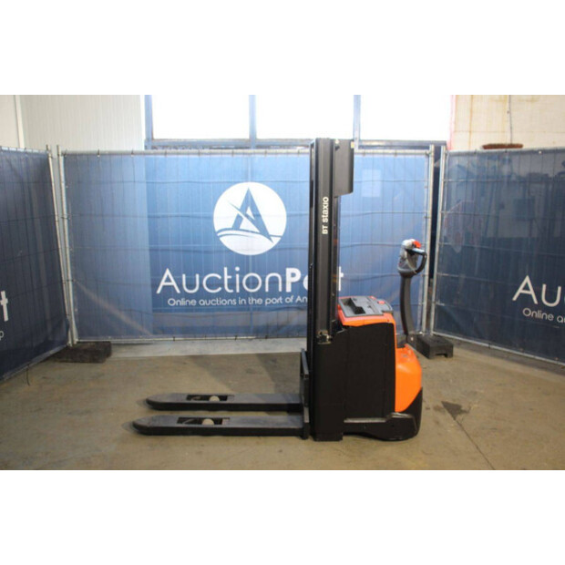 2018 Toyota SWE120-44904131