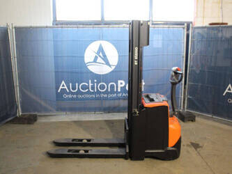 2018-toyota-swe120-1404357-44904131