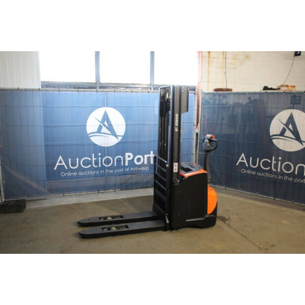 2017 تويوتا SWE140L-44904153