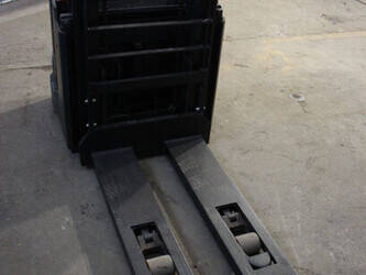 2017-toyota-swe140l-44904158