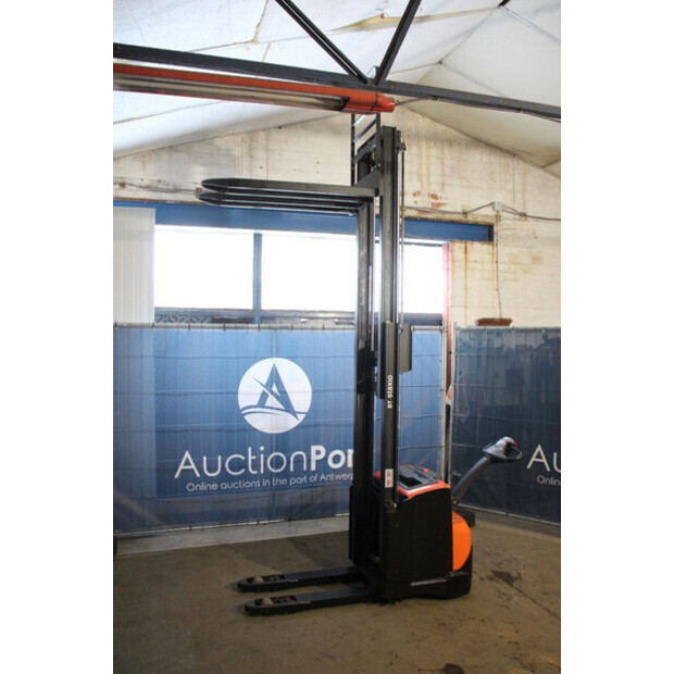 2017 تويوتا SWE140L-44904172