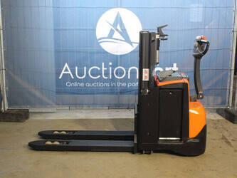 2020-toyota-swe200d-1404359-44904178