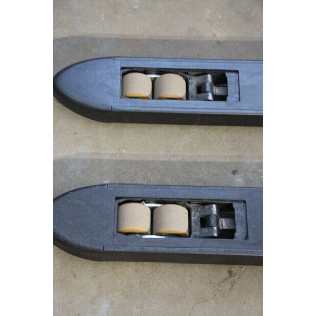 2020 Toyota SWE200D-44904187