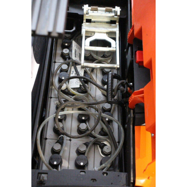 2020 Toyota SWE200D-44904188