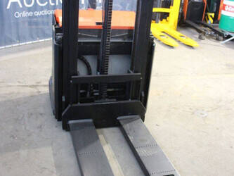 2020-toyota-swe200d-1404360-44904206