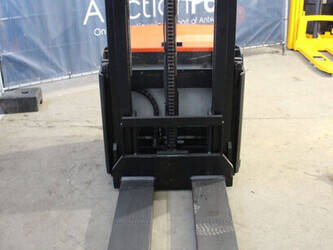 2020-toyota-swe200d-1404360-44904207