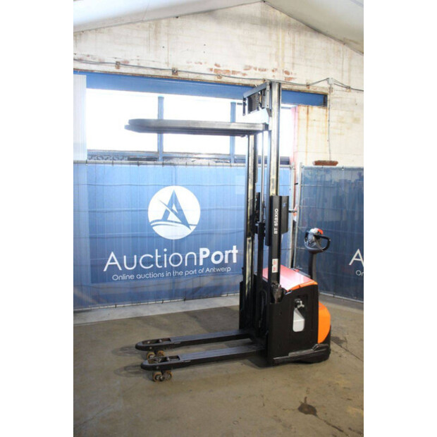 2020 Toyota SWE200D-44904218