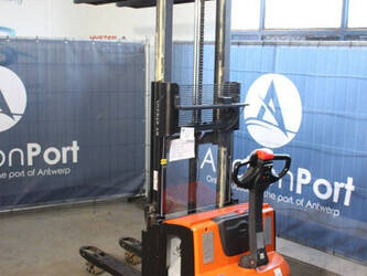 2020-toyota-swe200d-1404360-44904220