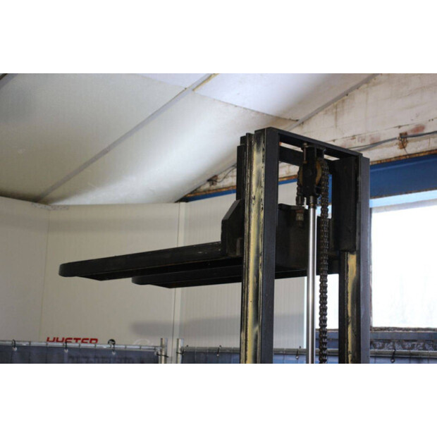 2020 Toyota SWE200D-44904221