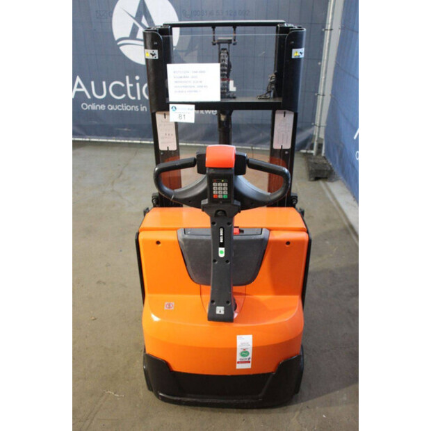 2021 تويوتا SWE200D-44904226