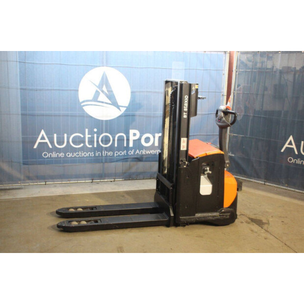 2020 Toyota SWE200D-44904245