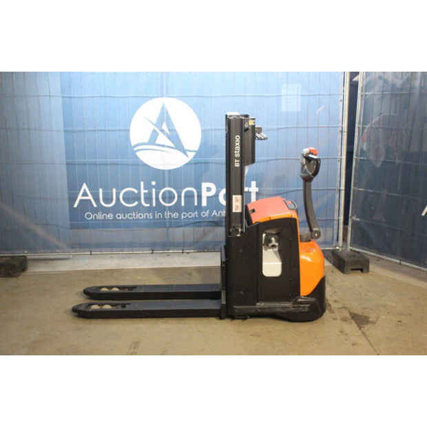 2020 Toyota SWE200D-44904246