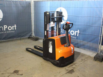 2020-toyota-swe200d-1404362-44904247