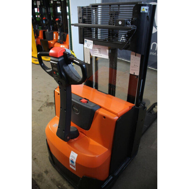 2020 Toyota SWE200D-44904249