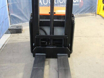 2020-toyota-swe200d-1404362-44904251