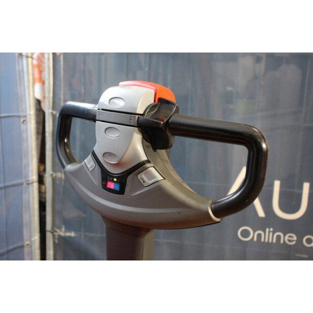 2020 Toyota SWE200D-44904259