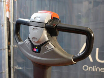 2020-toyota-swe200d-1404362-44904259